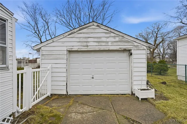 $209,900 | 238 Desmond Drive, Tonawanda, NY 14150