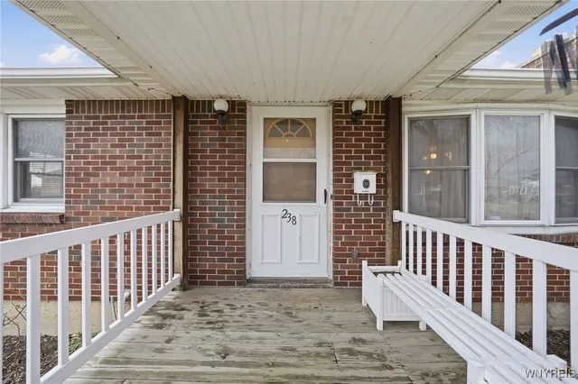 $209,900 | 238 Desmond Drive, Tonawanda, NY 14150