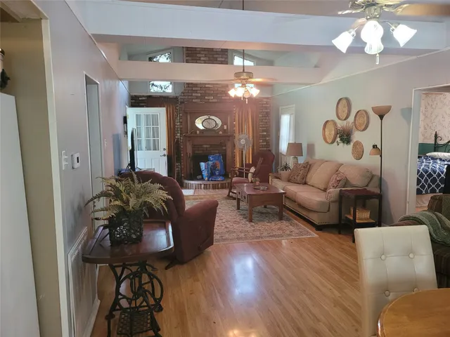 $185,000 | 20 Connor Lane, Huntsville, TX 77320