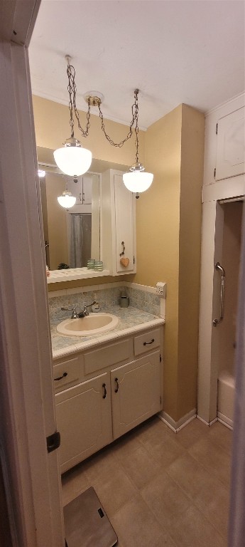 20 Connor Lane Huntsville, TX 77320 - Photo 27 of 41 a bathroom with a double vanity sink and a mirror