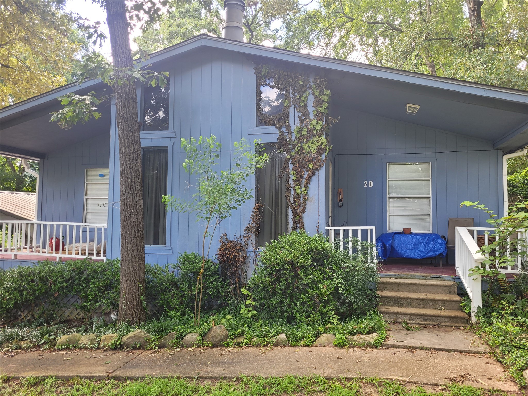 20 Connor Lane Huntsville, TX 77320 - Photo 3 of 41