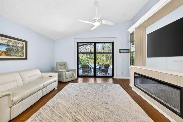 $649,999 | 19145 Cypress Green Drive, Lutz, FL 33558