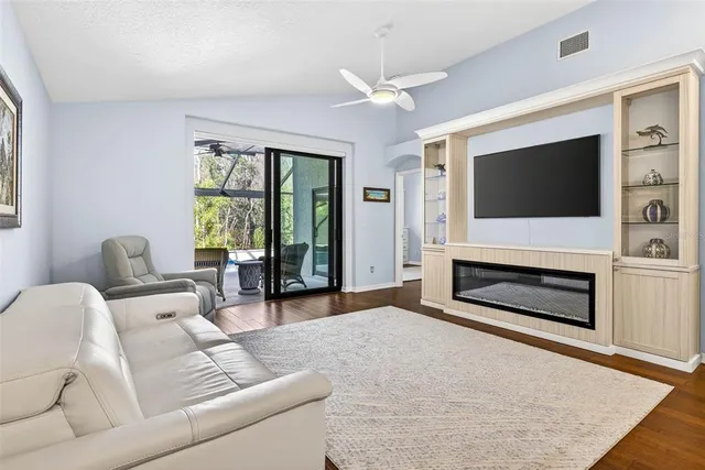 $649,999 | 19145 Cypress Green Drive, Lutz, FL 33558