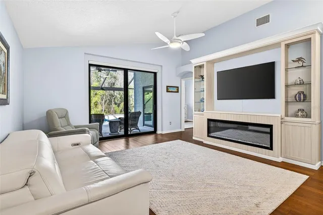 $649,999 | 19145 Cypress Green Drive, Lutz, FL 33558