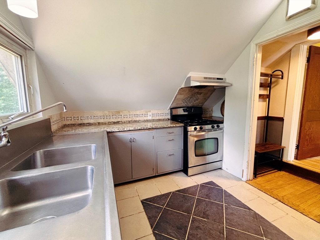 19 Maple Street, Unit 2 Uxbridge, MA 01569 - Photo 11 of 15