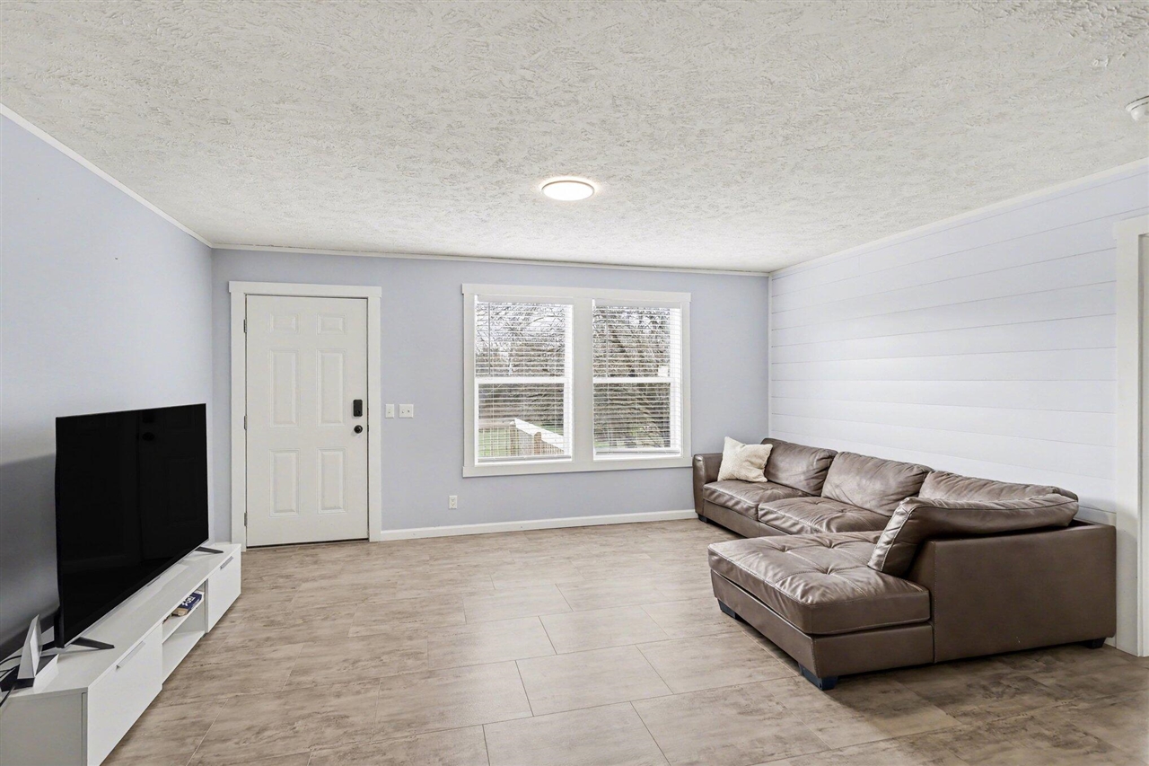 9491 Thorne Road Horton, MI 49246 - Photo 4 of 33