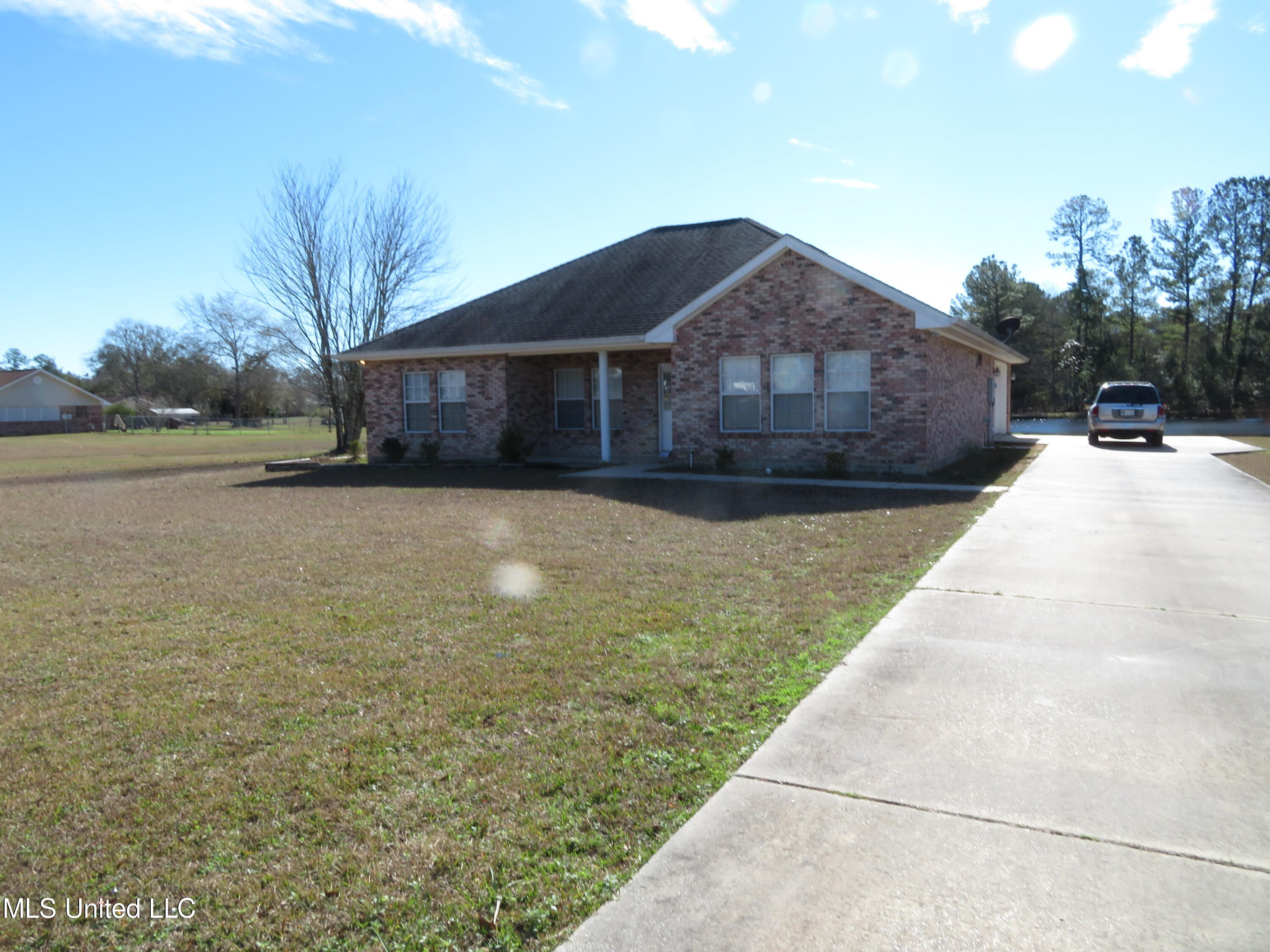 13415 John Clark Road Gulfport, MS 39503 - Photo 4 of 20 IMG_0241