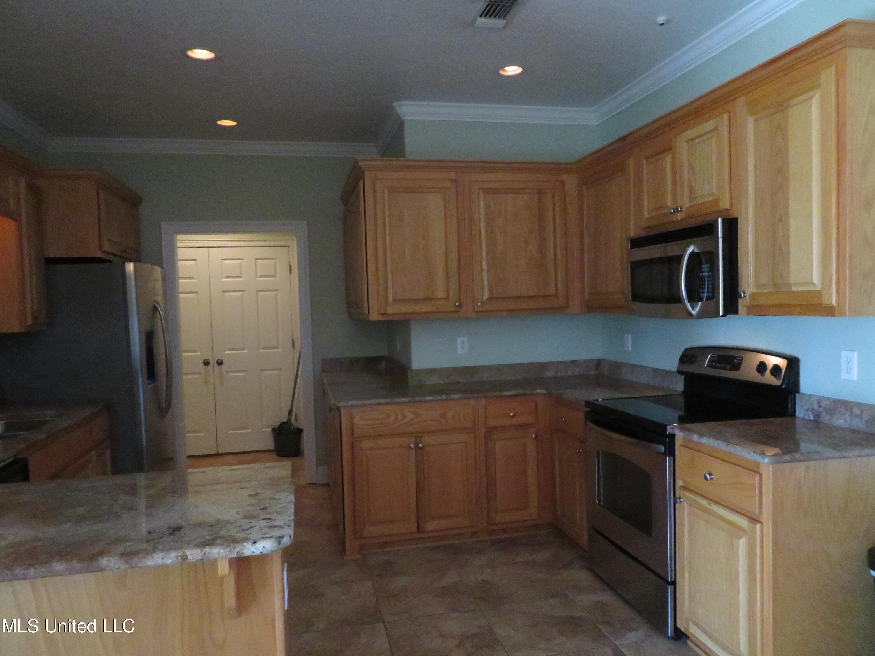 13415 John Clark Road Gulfport, MS 39503 - Photo 8 of 20 IMG_0253