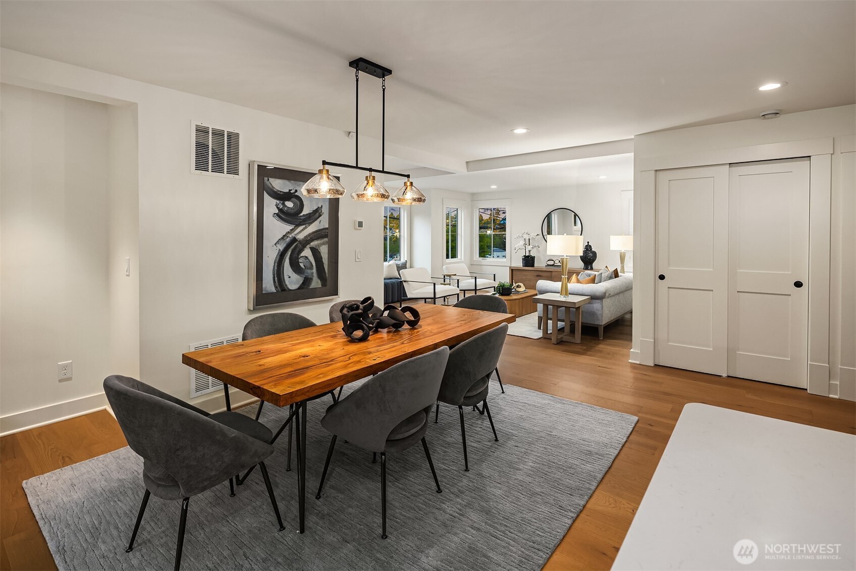 4402 Letitia Avenue South Seattle, WA 98118 - Photo 7 of 39