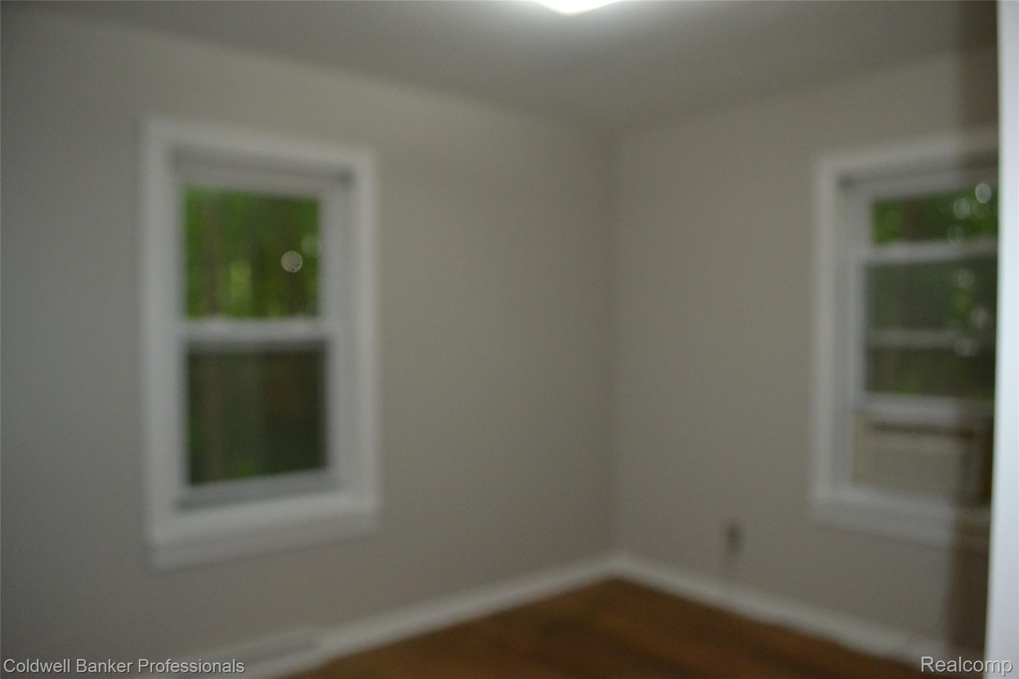 166 South Maple Leaf Road Lapeer, MI 48446 - Photo 20 of 21 DSC_0415.JPG
