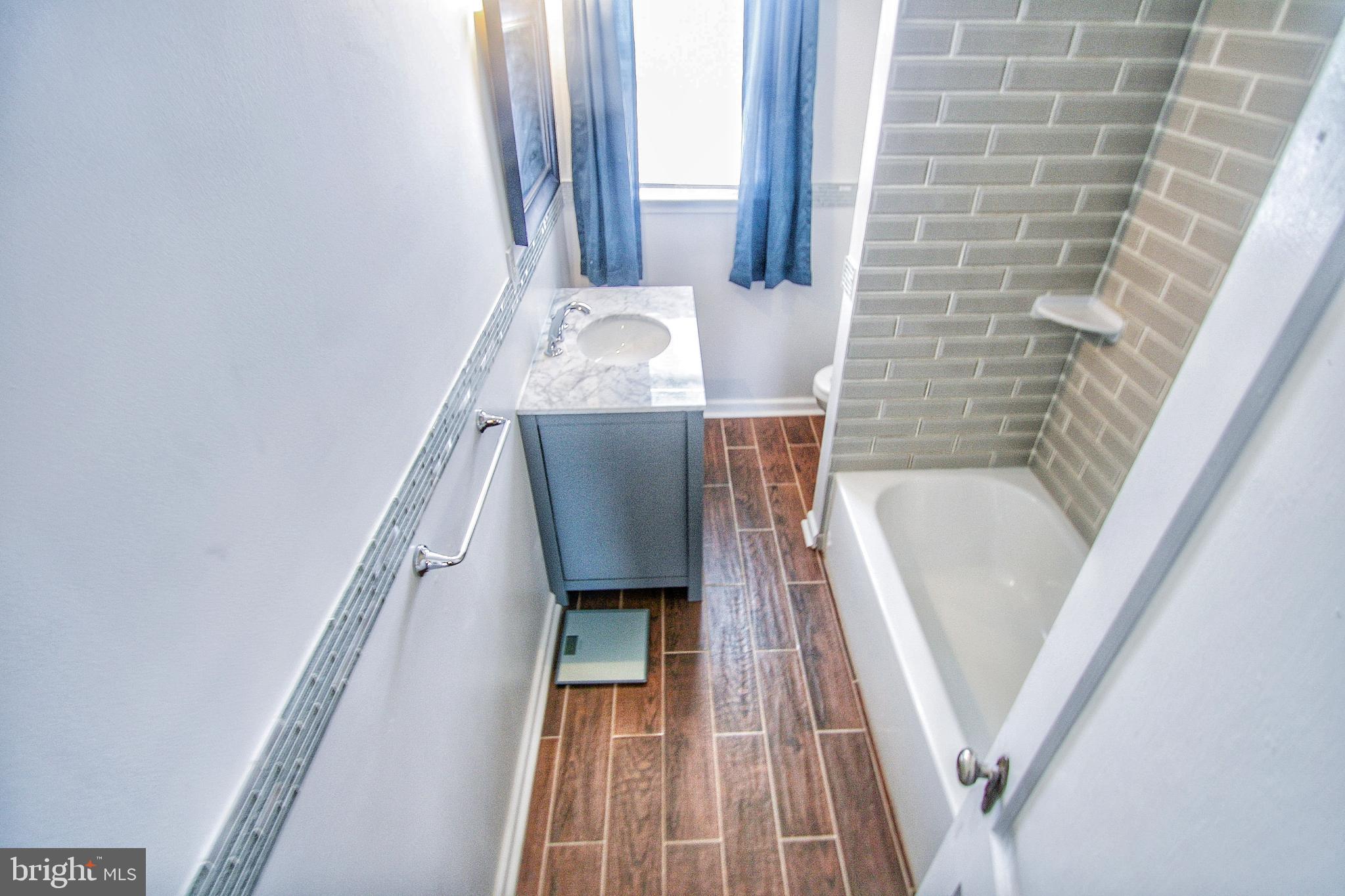 7919 Rugby Street Philadelphia, PA 19150 - Photo 21 of 31 Main bathroom
