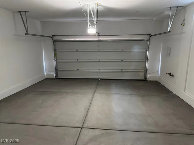 $2,066 | 197 Wewatta Avenue, Henderson, NV 89011