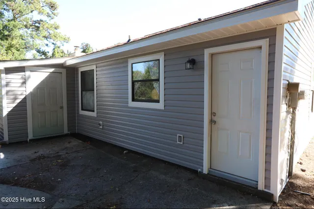 $1,200 | 125 Village Circle, Jacksonville, NC 28546