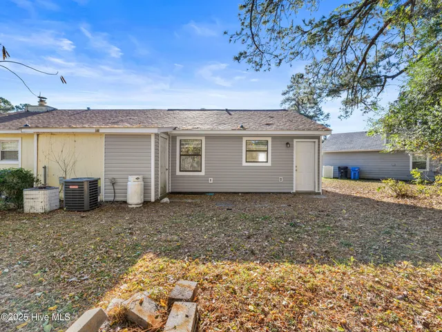 $1,150 | 125 Village Circle, Jacksonville, NC 28546