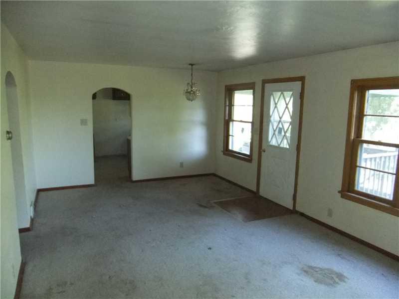 336 Pine Hollow Road Level Green, PA 15085 - Photo 3 of 14 Living Room.