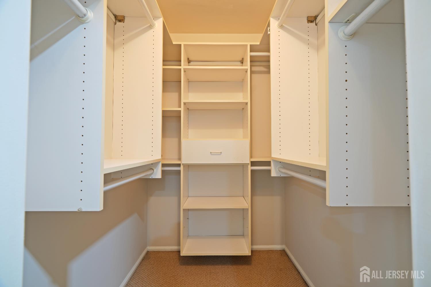 19 Wetherhill Way Dayton, NJ 08810 - Photo 24 of 45