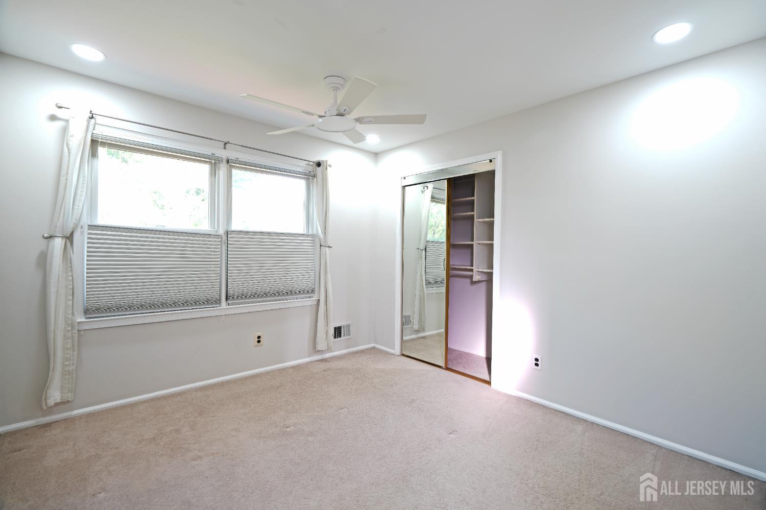 19 Wetherhill Way Dayton, NJ 08810 - Photo 28 of 45