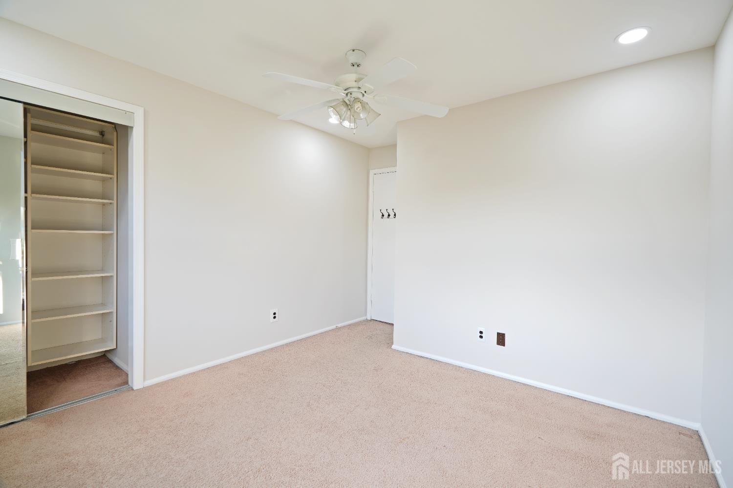 19 Wetherhill Way Dayton, NJ 08810 - Photo 29 of 45