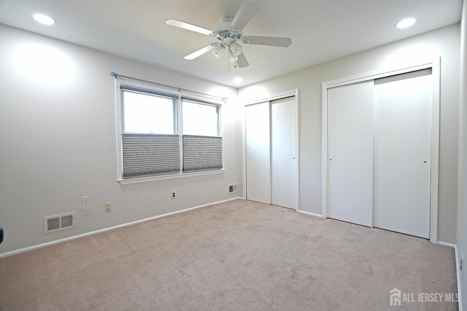 19 Wetherhill Way Dayton, NJ 08810 - Photo 32 of 45