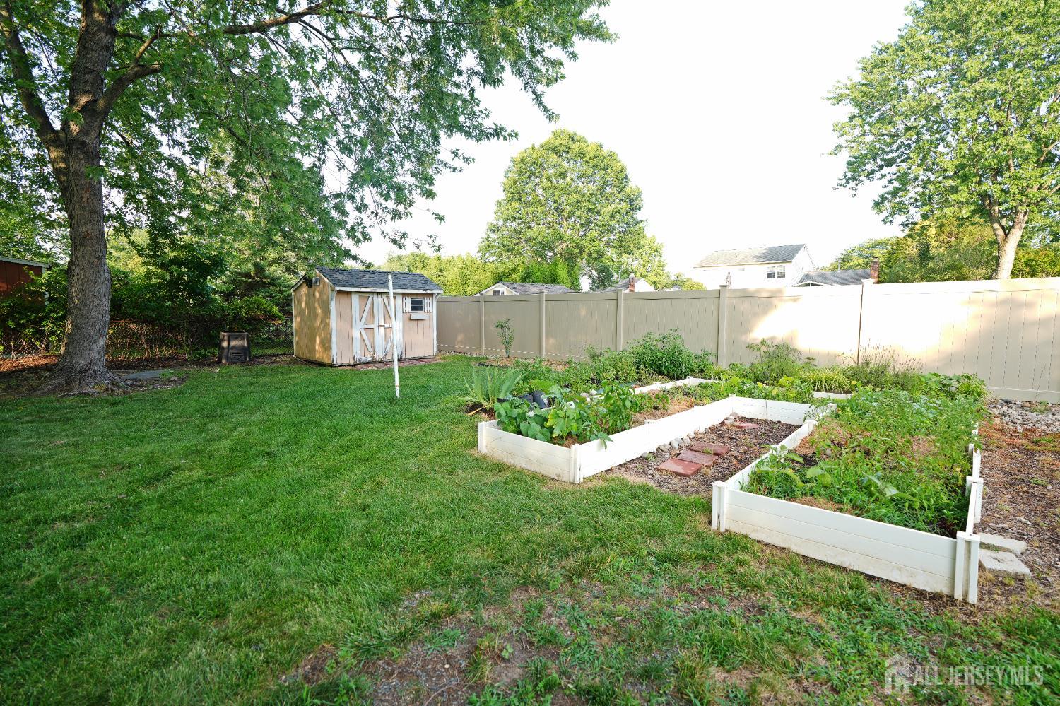 19 Wetherhill Way Dayton, NJ 08810 - Photo 38 of 45