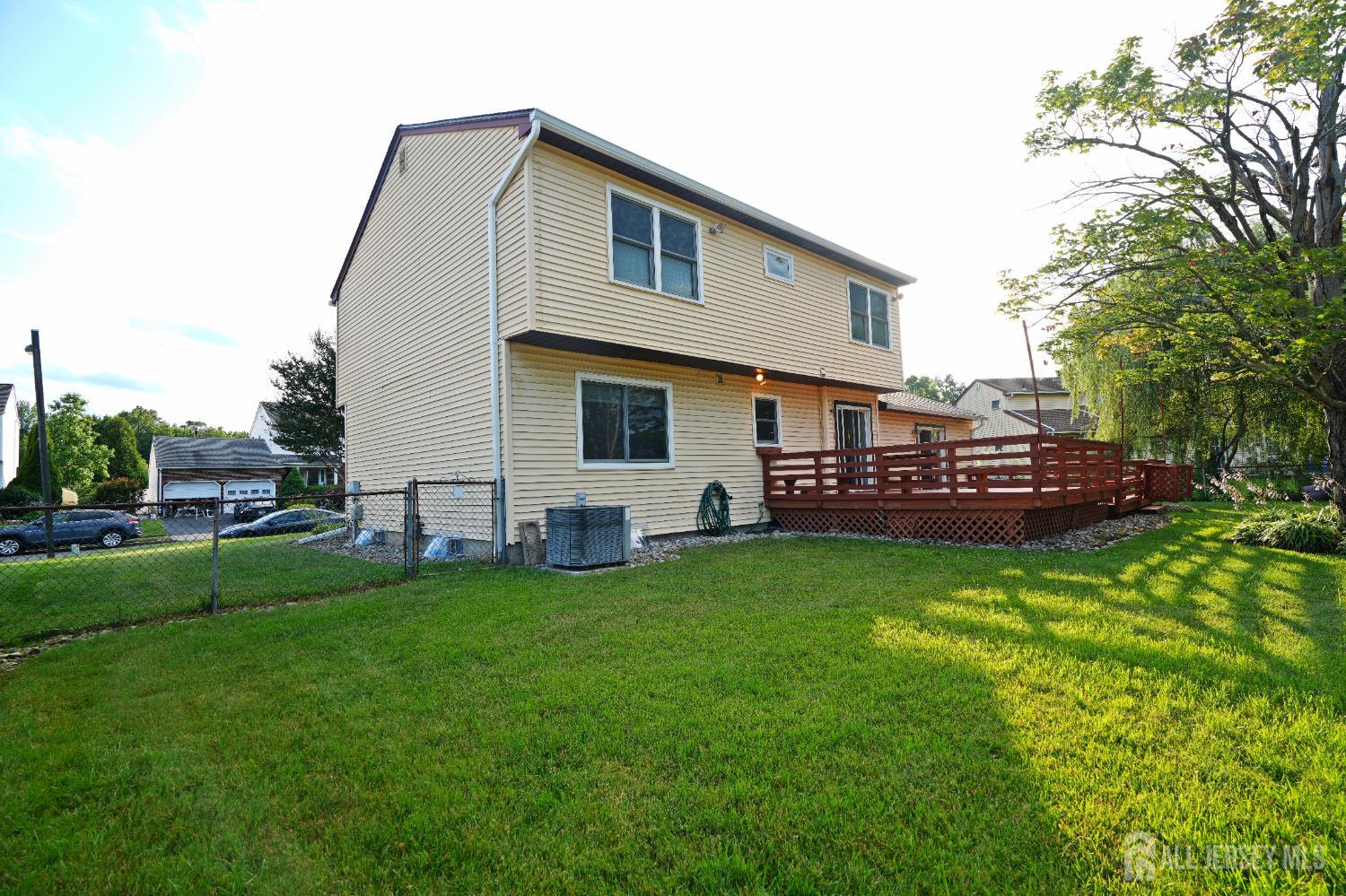 19 Wetherhill Way Dayton, NJ 08810 - Photo 40 of 45