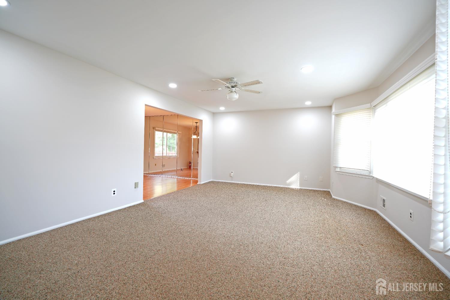 19 Wetherhill Way Dayton, NJ 08810 - Photo 5 of 45