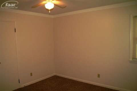 2188 South Dye Road Flint, MI 48532 - Photo 33 of 49 20402383-32.JPG