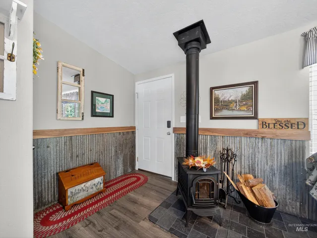 $369,000 | 116 South Riverside Drive, Horseshoe Bend, ID 83629