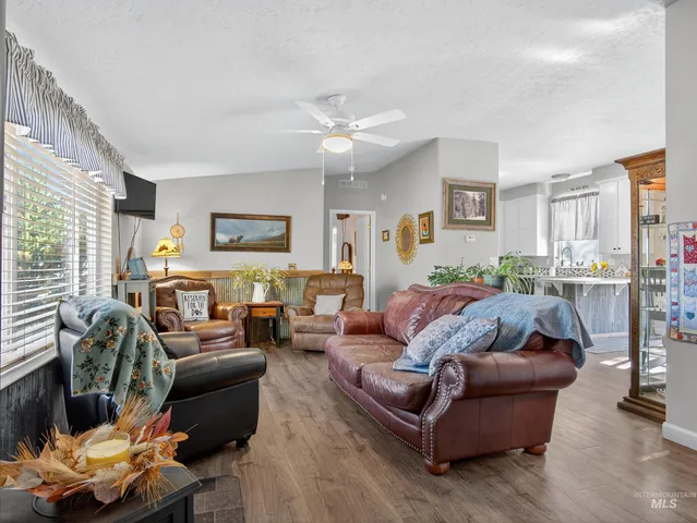 $369,000 | 116 South Riverside Drive, Horseshoe Bend, ID 83629