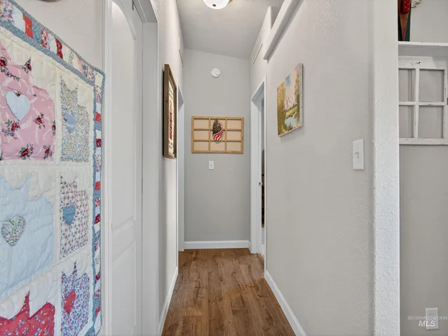 $369,000 | 116 South Riverside Drive, Horseshoe Bend, ID 83629