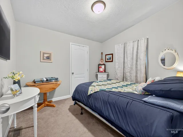 $369,000 | 116 South Riverside Drive, Horseshoe Bend, ID 83629