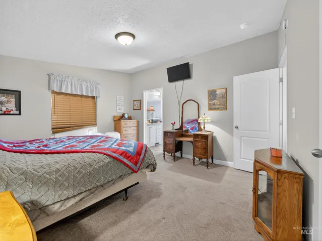 $369,000 | 116 South Riverside Drive, Horseshoe Bend, ID 83629