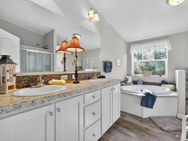 $369,000 | 116 South Riverside Drive, Horseshoe Bend, ID 83629