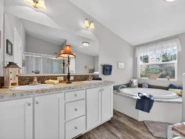 $369,000 | 116 South Riverside Drive, Horseshoe Bend, ID 83629