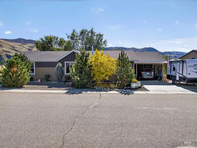 $369,000 | 116 South Riverside Drive, Horseshoe Bend, ID 83629