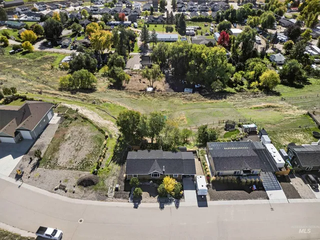 $369,000 | 116 South Riverside Drive, Horseshoe Bend, ID 83629