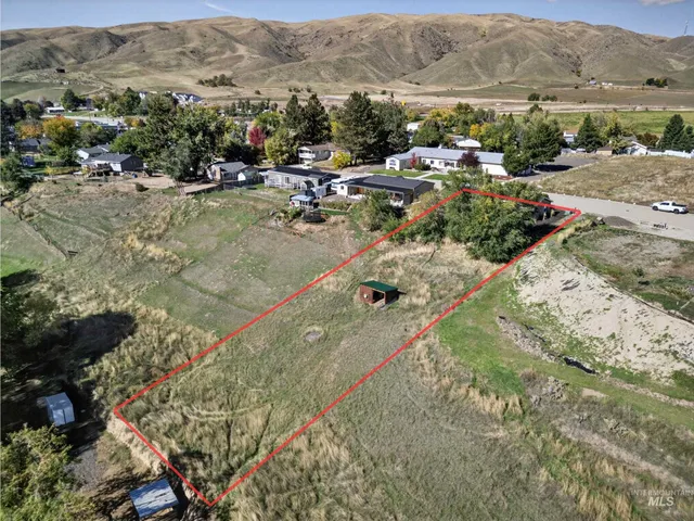 $369,000 | 116 South Riverside Drive, Horseshoe Bend, ID 83629