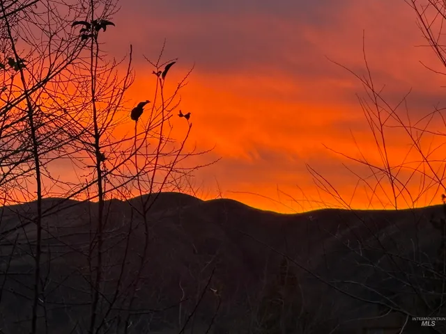 $369,000 | 116 South Riverside Drive, Horseshoe Bend, ID 83629