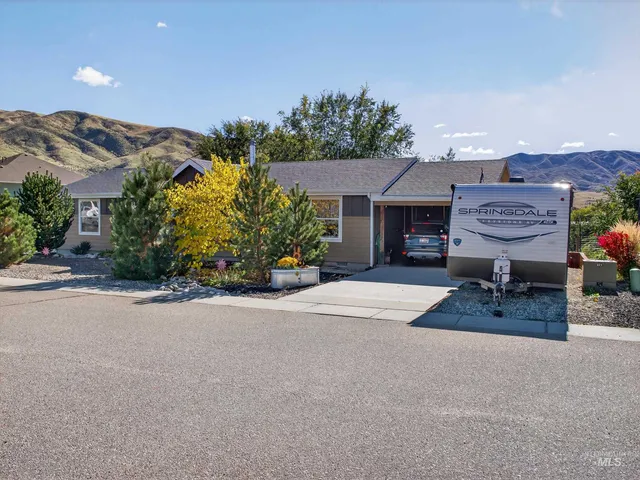 $369,000 | 116 South Riverside Drive, Horseshoe Bend, ID 83629