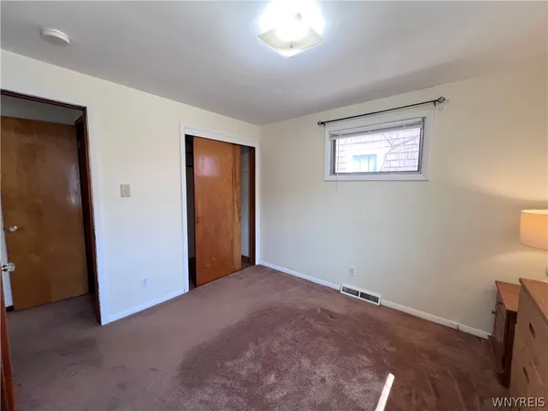 $1,900 | 480 West Hazeltine Avenue, Tonawanda, NY 14217