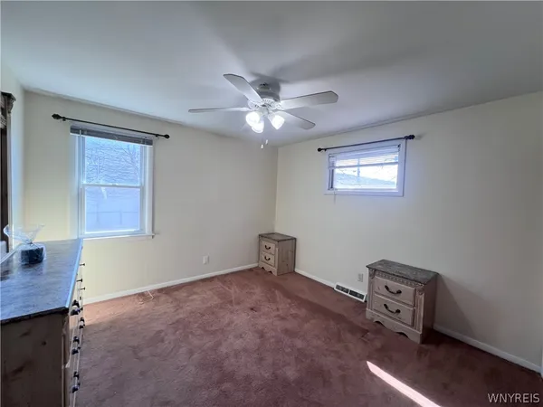 $1,900 | 480 West Hazeltine Avenue, Tonawanda, NY 14217