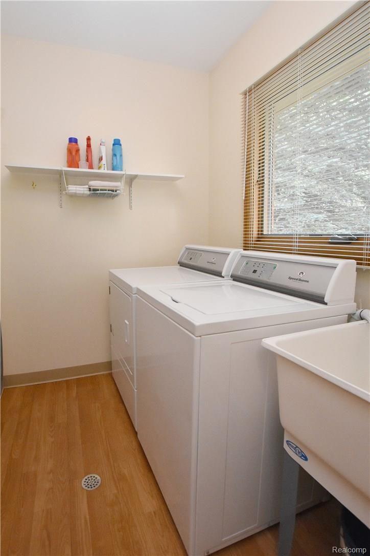 926 Ten Point Drive Rochester, MI 48309 - Photo 14 of 29 926 Ten Point Dr_14.JPG