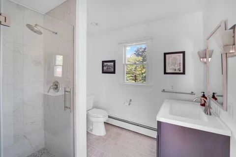 $960,000 | 3 Jefferson Avenue, Hampton Bays, NY 11946