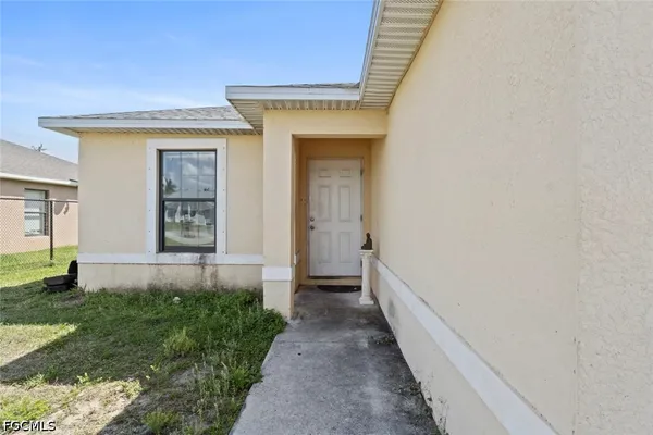 $450,000 | 126-128 Southeast 12th Street, Cape Coral, FL 33990