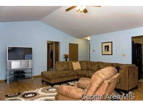 5268 Buford Street Springfield, IL 62703 - Photo 3 of 12 Gallery Image 3