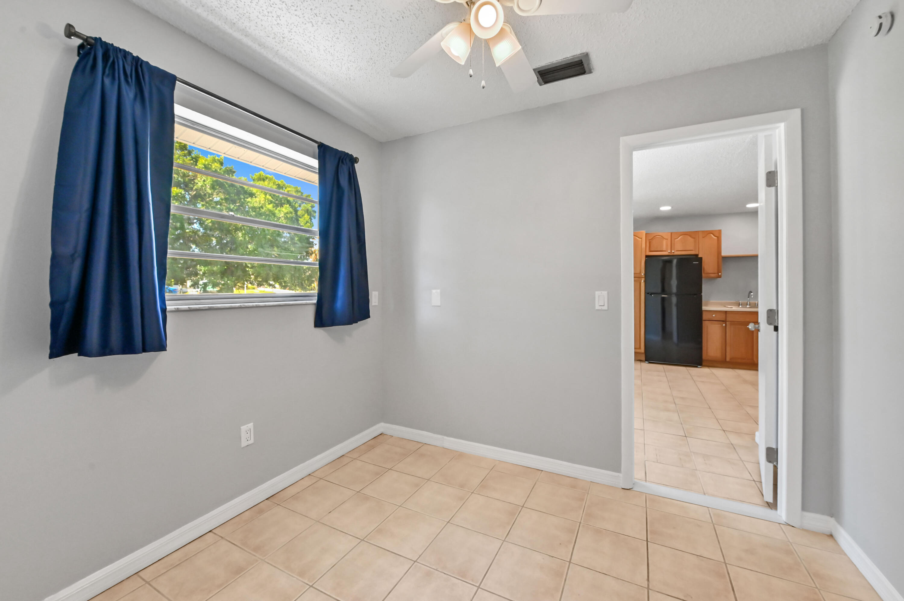 4550 Southeast Salvatori Road Stuart, FL 34997 - Photo 11 of 22 10 bedroom 01