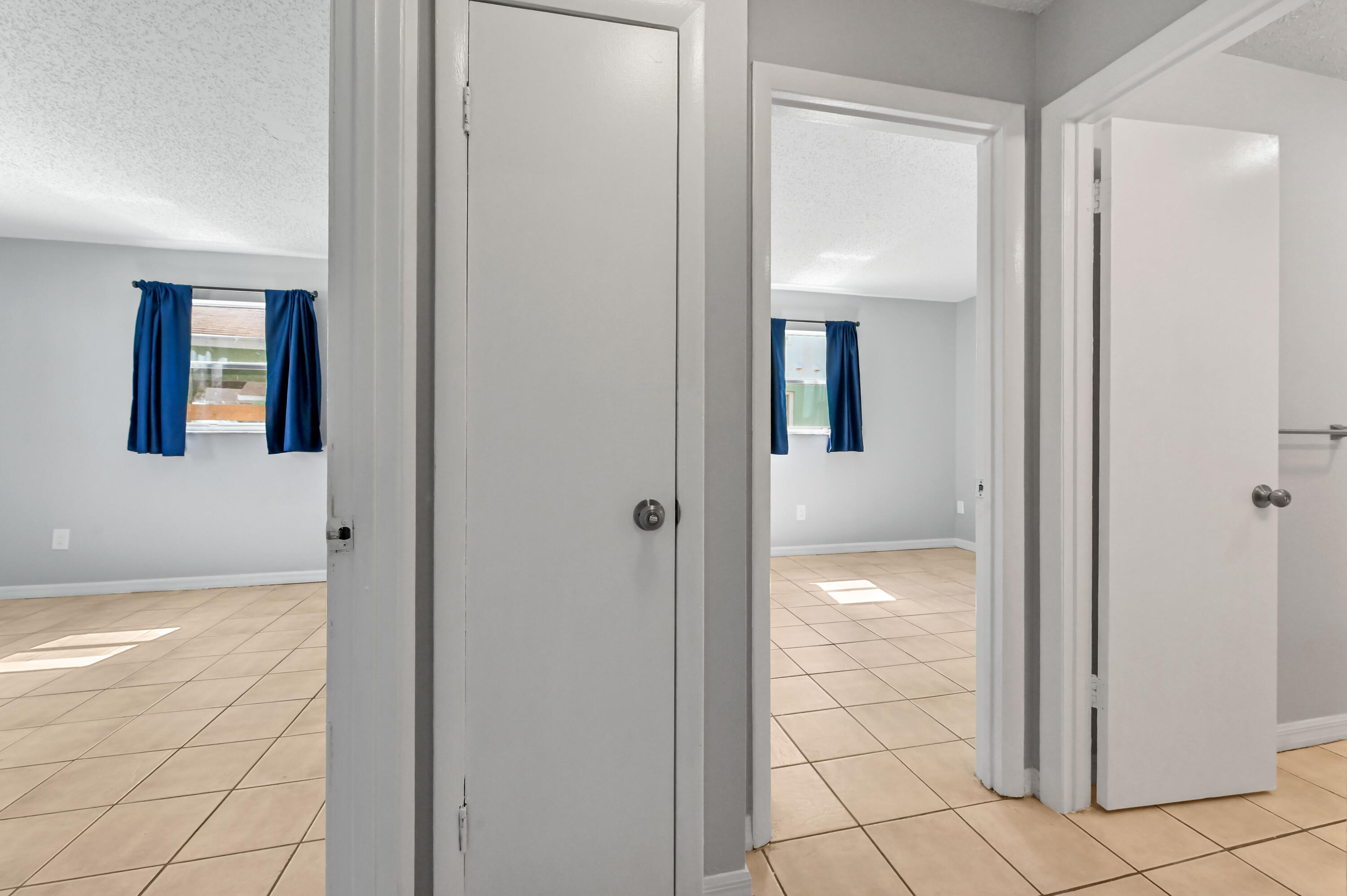4550 Southeast Salvatori Road Stuart, FL 34997 - Photo 12 of 22 12 Hall 01