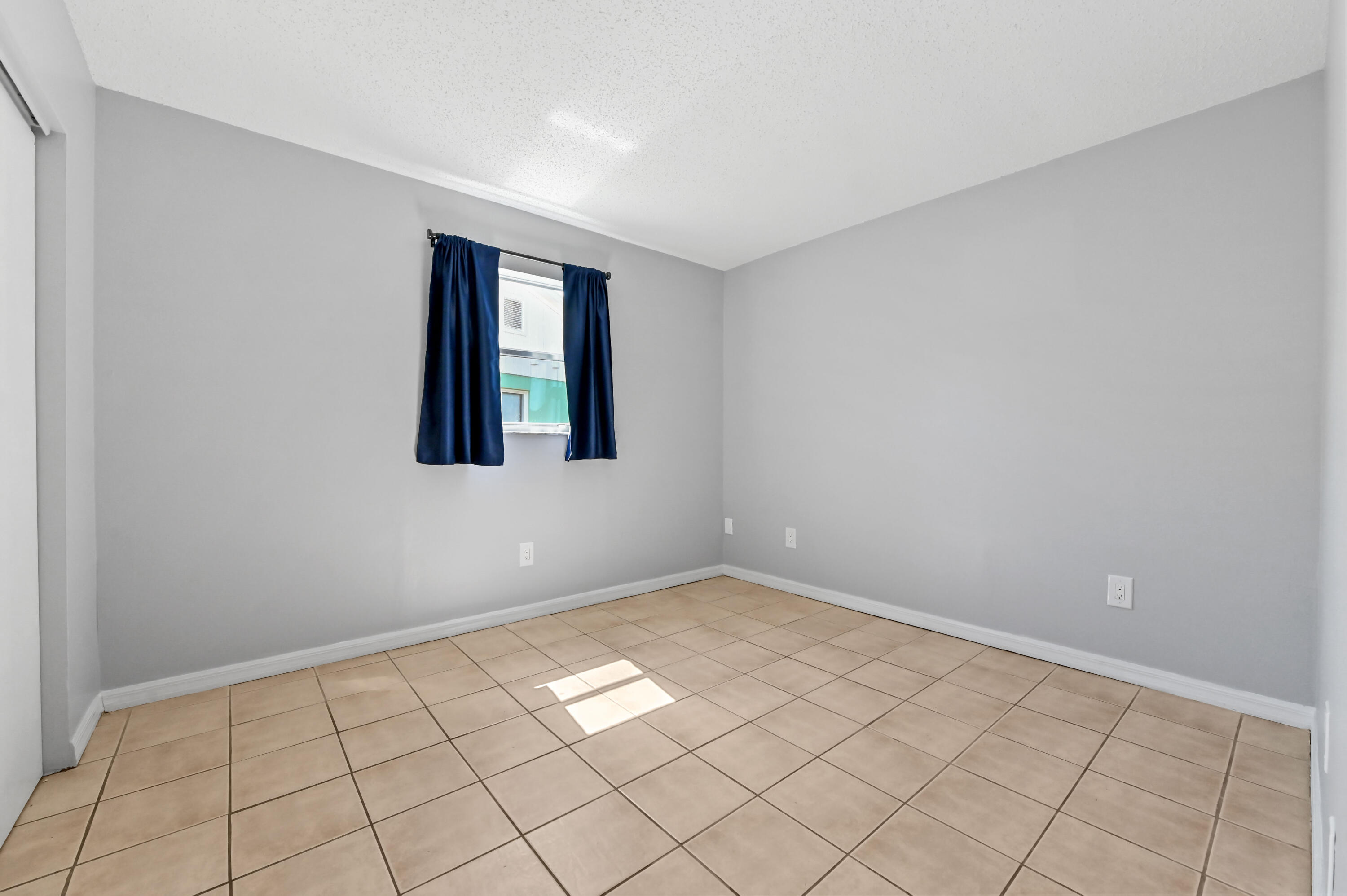 4550 Southeast Salvatori Road Stuart, FL 34997 - Photo 16 of 22 15 Bedroom 03