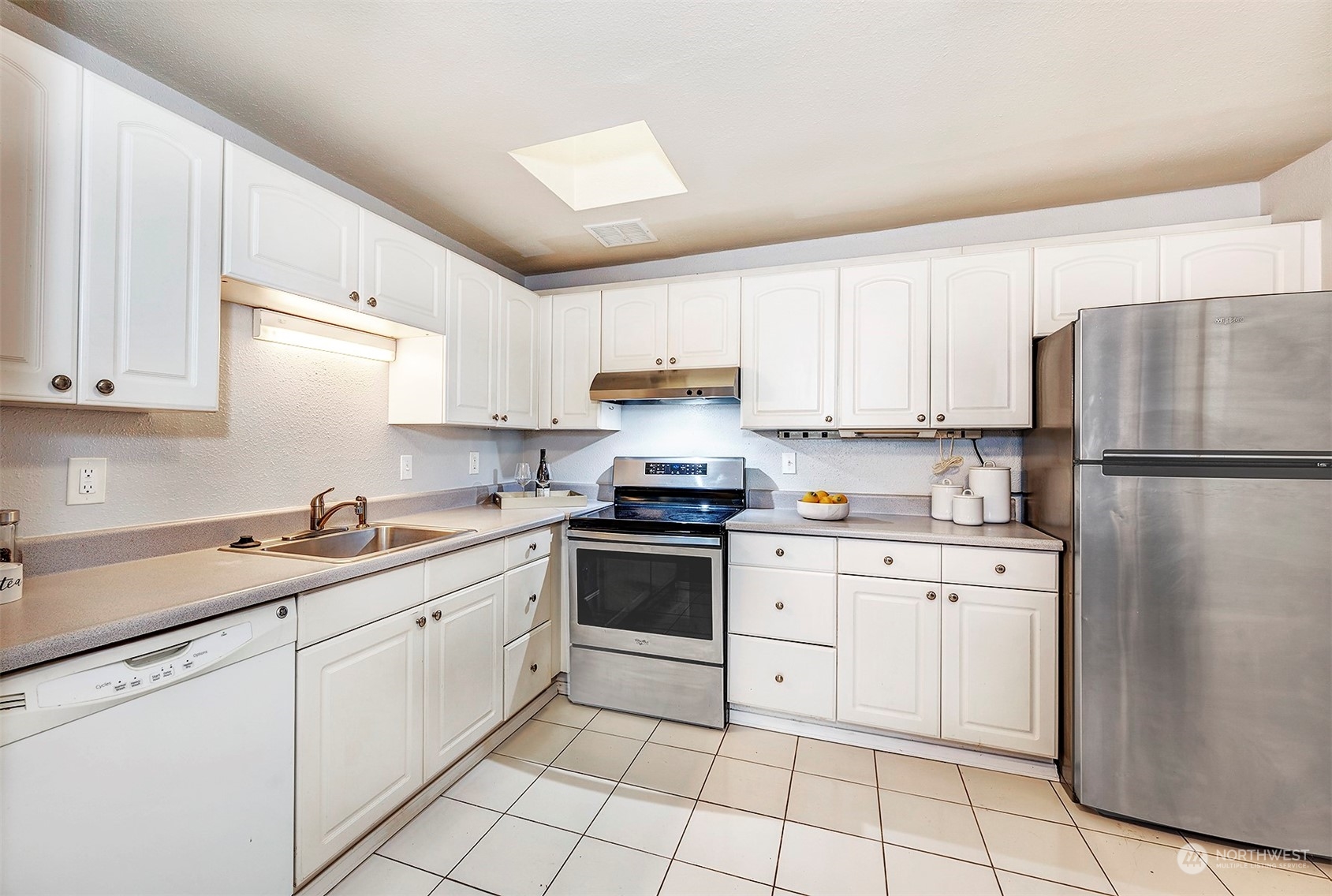 4308 Northeast Sunset Boulevard, Unit Q1 Renton, WA 98059 - Photo 8 of 18