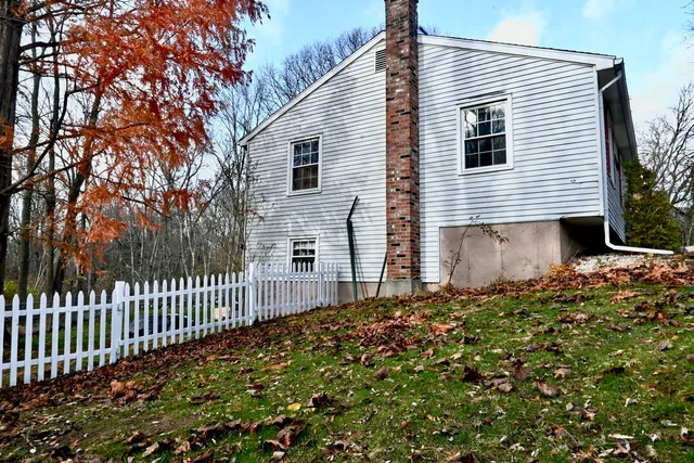 $369,000 | 3 Westerly Terrace, Colchester, CT 06415